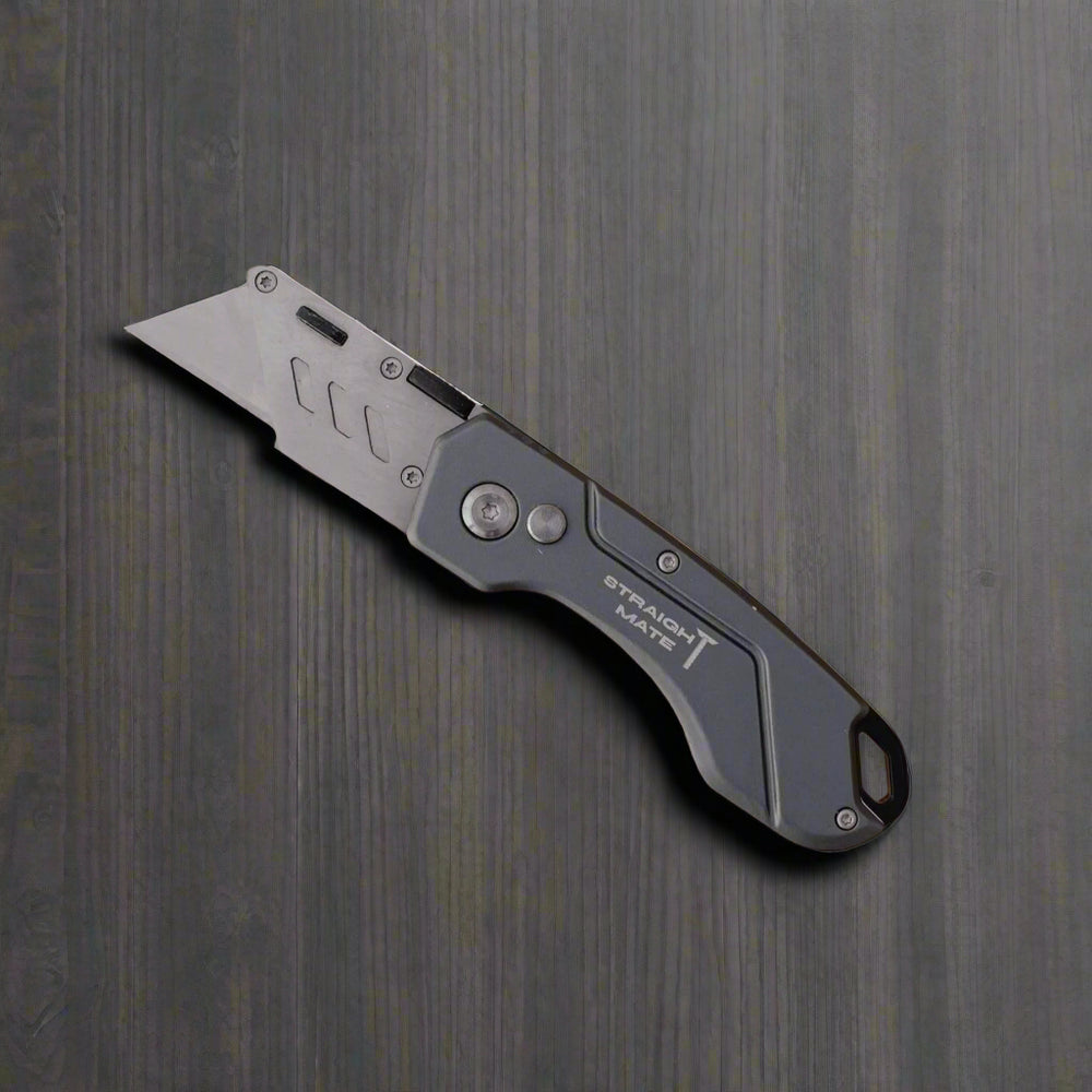 Straight Mate Utility Knife with 10x Black Blades